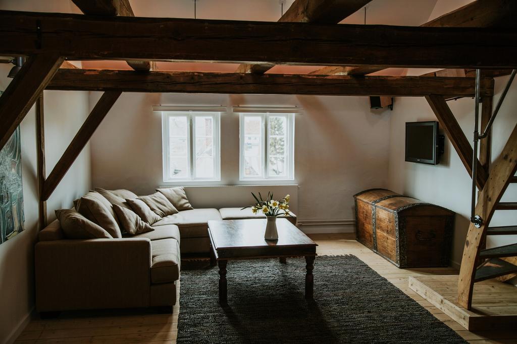 Andelen Guesthouse Эрёскёбинг Экстерьер фото