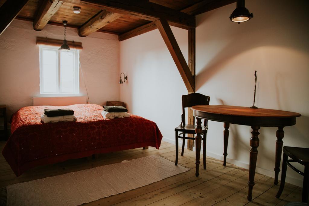 Andelen Guesthouse Эрёскёбинг Экстерьер фото