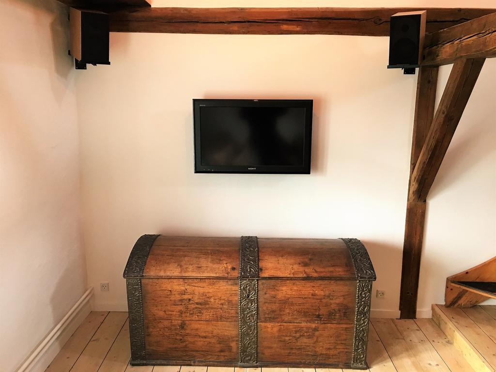 Andelen Guesthouse Эрёскёбинг Экстерьер фото