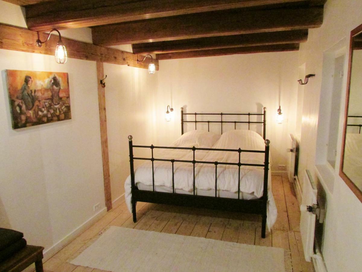 Andelen Guesthouse Эрёскёбинг Номер фото