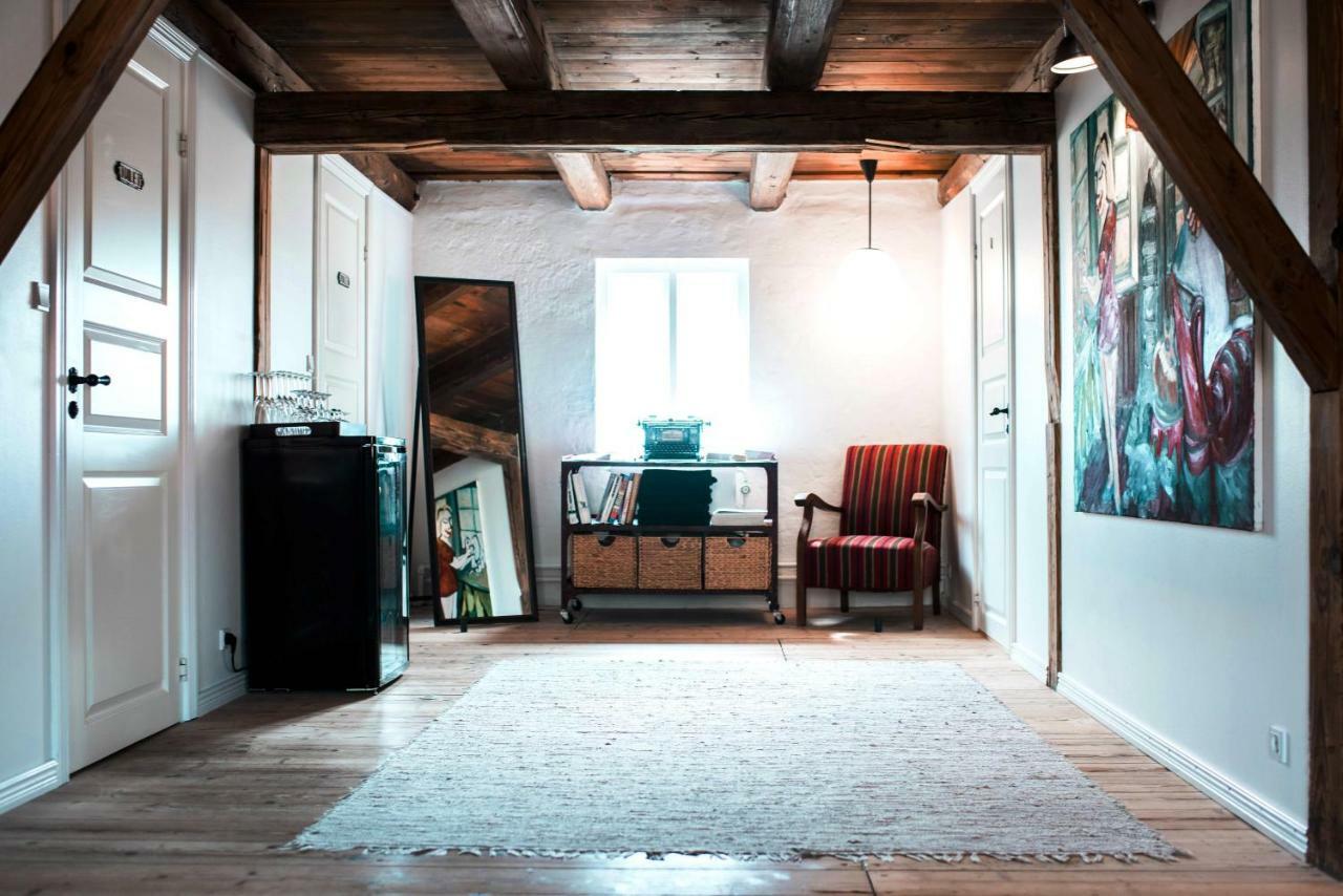 Andelen Guesthouse Эрёскёбинг Экстерьер фото
