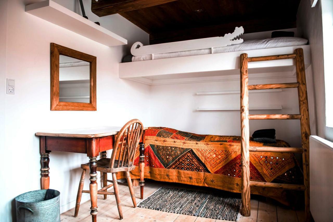 Andelen Guesthouse Эрёскёбинг Экстерьер фото